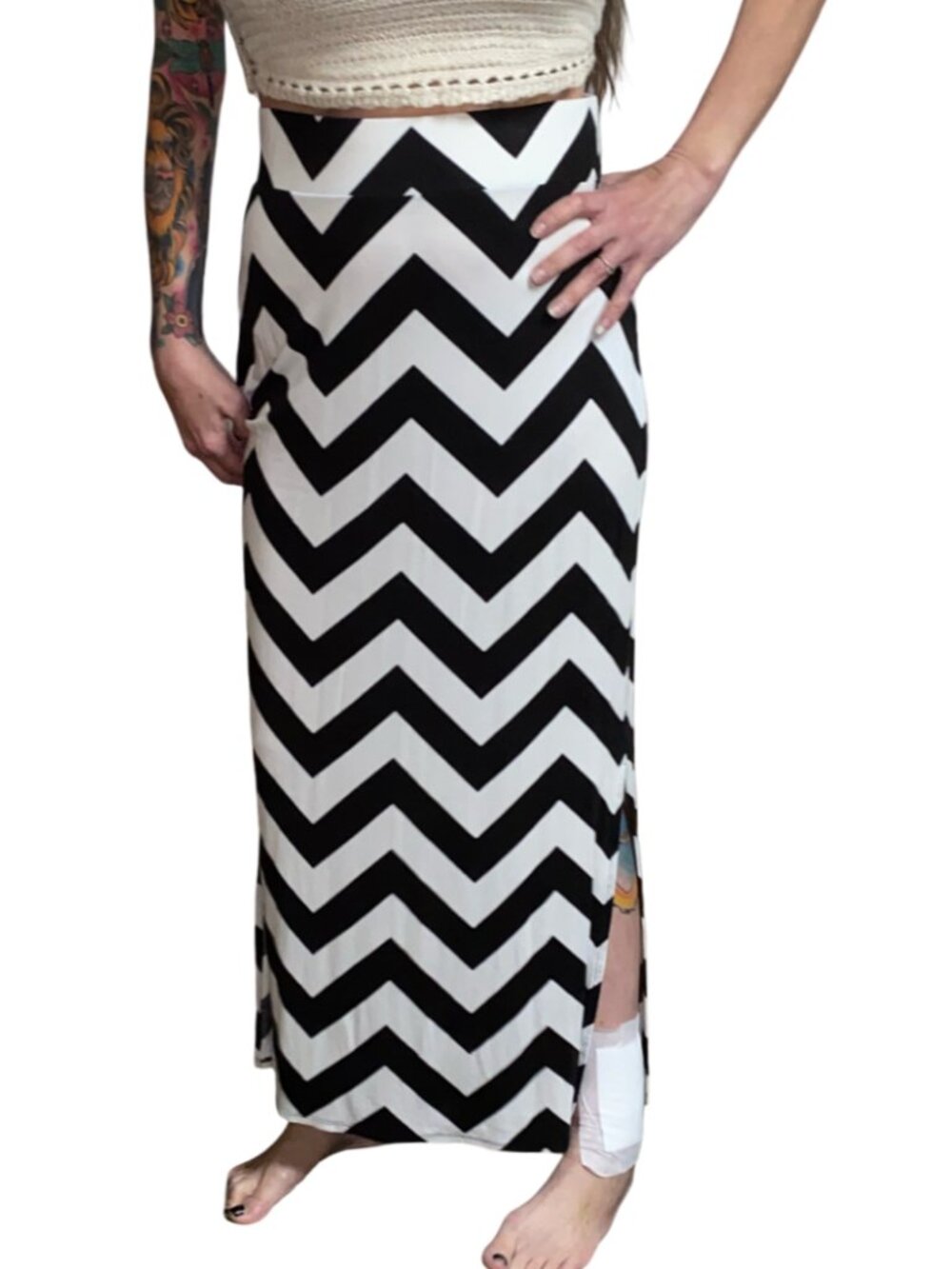 Sz.L*a.n.a. A New Approach*Cream & Black Chevron-Print Maxi-Skirt